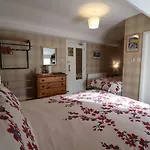 The Raincliffe 3*
