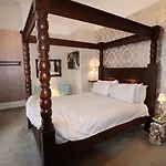 The Raincliffe Bed & Breakfast 3*