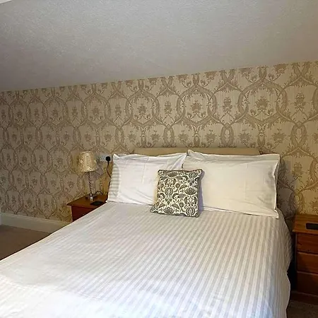The Raincliffe 3*